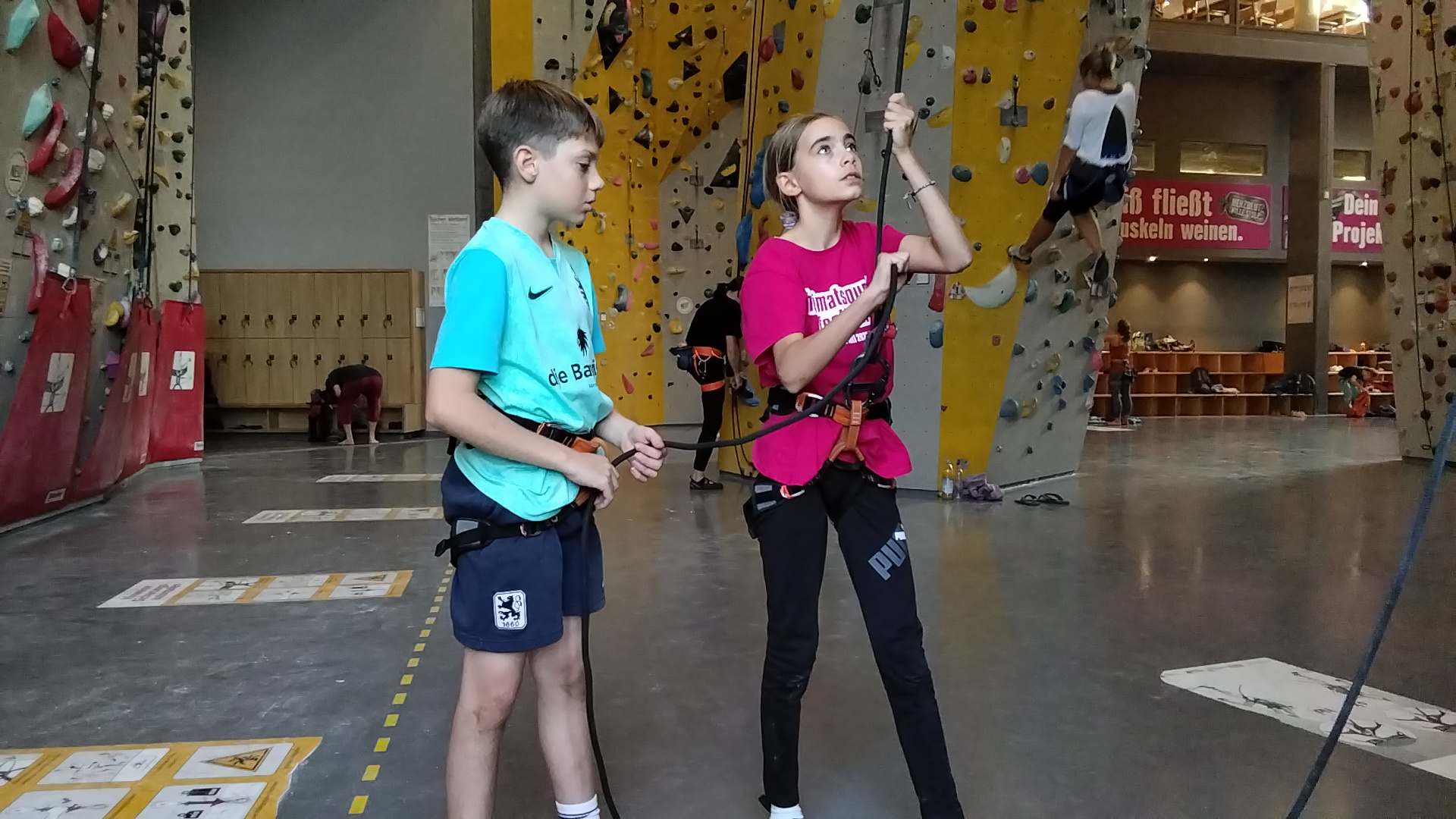 KLETTERKURS FÜR KINDER UND FAMILIEN
